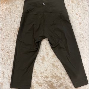 Lulu lemon crop leggings